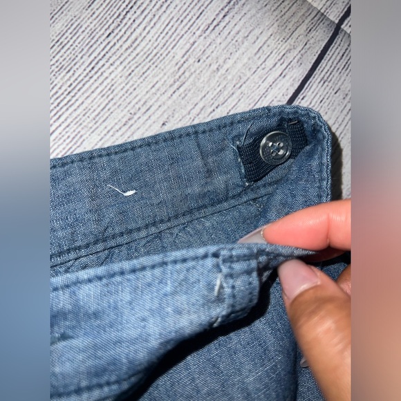 Old Navy Medium Blue💙soft denim shorts. Gently worn no stains, holes or rips. - Picture 10 of 12